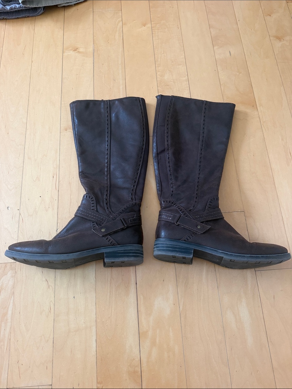 BareTraps Dark Brown Mid-Calf Leather Riding Boots